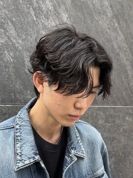 【ウェーブパーマ／センターパート】