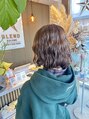 ブレンド(BLEND) ボブカーリーヘア。ストレートボブに飽きた人におすすめです。