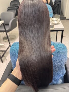 ペレ 栄 アネックス(PELE栄ANNEX) 韓国 くびれロング レイヤー ワンホンヘア 小顔前髪