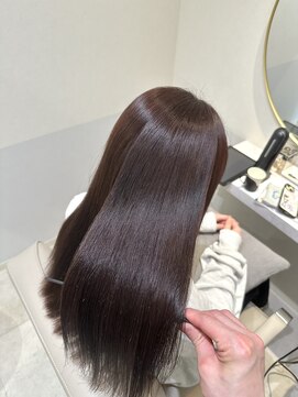 エレノア 四条烏丸店(Eleanor) 【山地】伸びてきた癖とパヤつきを美髪矯正で解消