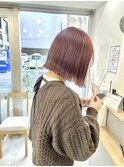 ぱっつんボブ◎艶感コーラルピンク