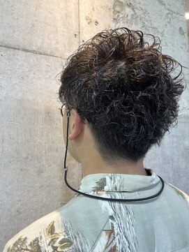 ポート バイ プライマル(port by primal) 刈り上げセンターパート/ブルーブラック/スパイキーショート