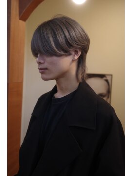 エディ(Edy) マッシュウルフオリーブベージュケアブリーチ眉毛カット外国人風