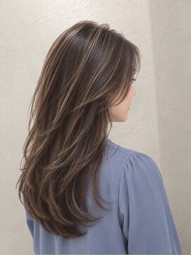 アトラ ハッピーヘアライフ 昭和町店(attra happyhairlife) フェザーレイヤーカット×ハイライト 美シルエット/前髪カット