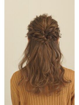 ネウィ グランデ 横浜(newi grande) ハーフアップ 編み込みスタイル