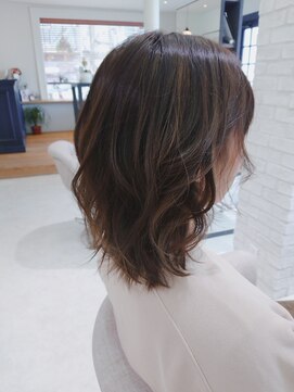 ルル カリス(lulu CHARIS) ミディアムレイヤー