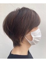 ヴァロ(Valo)&nbsp;30代/40代/５０代/黒髪前下がりショートボブ/くびれショート