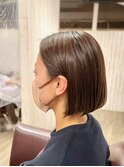 耳かけ切りっぱなしボブオリーブベージュ/前下がりボブ/亀戸