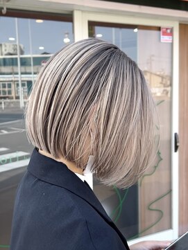 ファヴォリヘアー(favori hair) bob/shadowroots