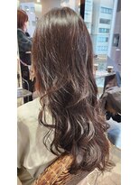 クーラ(Cura)&nbsp;【コテ巻き風パーマ】ロングのデジタルパーマ