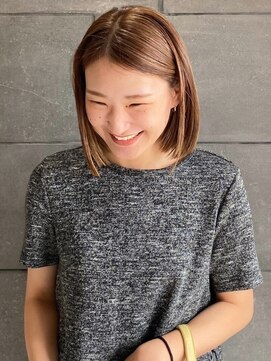 カミソメヤイロドリ(髪染やIRO-D-ORI) センターパート　ブラウンベージュ　ダメージレス　ヘッドスパ