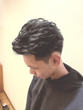 ラウラサン(RauRa.SAN) フェザー風ベリーショート