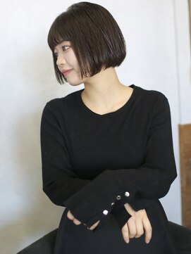 バース(BIRTH) 天神【BIRTH】暗髪ワンカールミニボブ似合わせカット　3