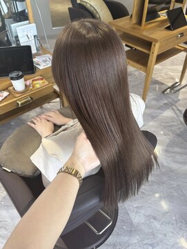 柔らかベージュ