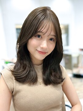 プラチナ(PLATINA) 韓国風くびれヘアひし形レイヤーカット顔まわり前髪カット