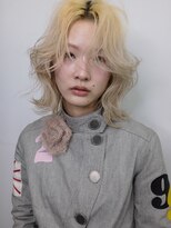 イン 川西(inn) 明るめブロンド×長め前髪のレイヤーウルフ