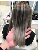 ヘアスタイルが変わると毎日が変わる~バレイヤージュ~