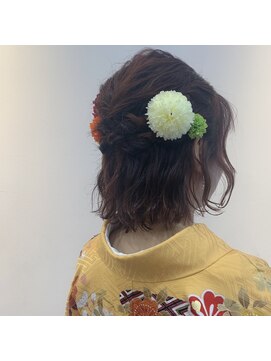 イーチ ヘアーアンドトータルビューティ(each hair&total beauty) ゆるっとハーフアップ　【青木元子】