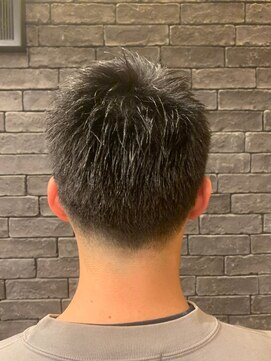 グリーディーフォックス 代々木(Greedy FOX) かき上げヘア/サイドパート/韓国マッシュ/フェードカット/代々木