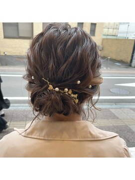 デイジーロータス(DAISYLOTUS) お呼ばれヘアアレンジ