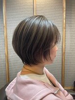 ロエ 平尾山荘(loe)&nbsp;【脱白髪染めハイライト】×ショートボブ