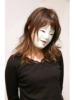 コマ(coma) 【coma中野】ベージュラフレイヤーカットミディ無造作カール