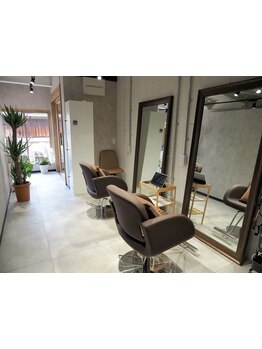 実力派Stylistによるマンツーマン施術★カウンセリング～仕上げまで担当してくれるから納得の仕上がりに♪