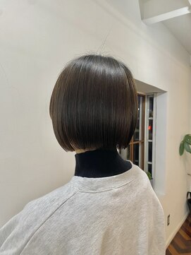 ヘアーアンドメイクアップモパ ミニボブ