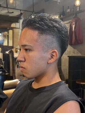 ニゲラ 町田(NIGELA) オールバック×フェード