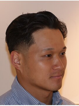 グラッシー(GLASSY) スキンフェード/ツイストピンパーマ/スパイキーベリーショート：