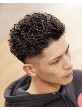 ローカルボンドカットクラブ(LOCAL BOND CUT CLUB) パーマ＆フェードスタイル