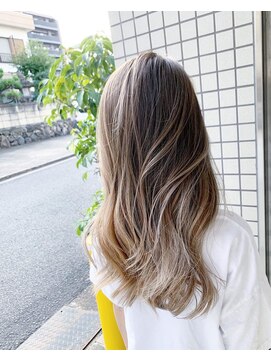 ユニ(Uni.) 大人可愛い20代30代40代小顔