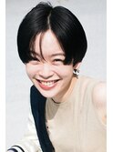 【WAKU】センター分け黒髪似合わせカット