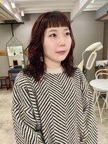 ユイル(Uil)&nbsp;小顔前髪顔周りレイヤー× くるくるパーマ