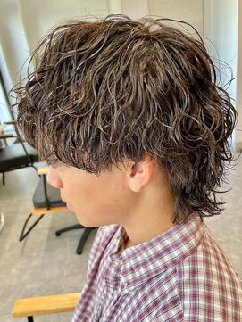 フゥ 宇都宮(FeU) 波巻きスパイラルパーマメンズマッシュウルフカットメンズパーマ