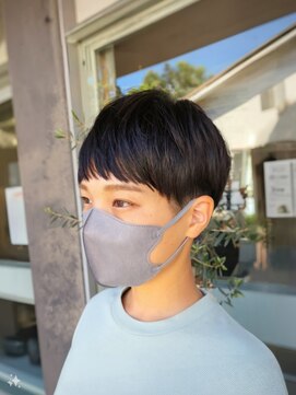 シャロン(SHARON) 【SHARON原宿】垢抜けオン眉ショート×刈り上げツーブロック