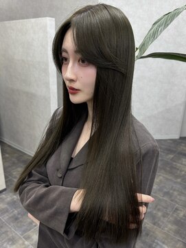 オズ 郡山駅前店(OZ) 映えるブルージュ透明感