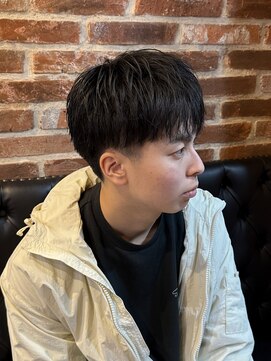 ミリオンバックス 神田店(Million Bucks) ミディアム×テーパーフェード