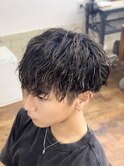 メンズツイストスパイラルパーマ 刈り上げマッシュ縦落ちパーマ