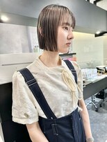 ケンジ 横浜(KENJE) 切りっぱなしボブ/ハイライト/ミルクティーベージュ/ブリーチ