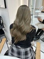 ジーナ 吉塚(Zina)&nbsp;透明感オリーブベージュ【福田れん】博多 吉塚 美容室