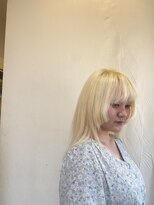 ジュリア(Giulia)&nbsp;透明感たっぷり♪ブロンド×顔まわりレイヤーで一気に垢抜け◎