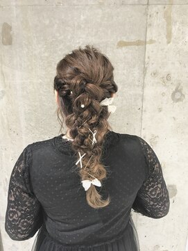 アヴァンスクロス あべのルシアス店(AVANCE.CROSS) ダウンスタイルヘア