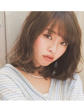 アイナ 銀座(Aina) 透け感が可愛いグレージュカラー×パーマ【Aina伊藤彩】