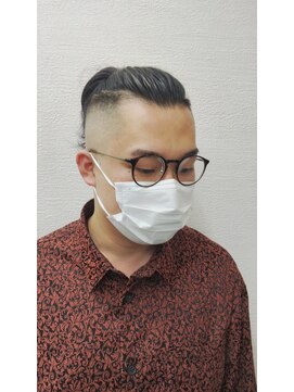 トバ(TOBA) スキンフェード