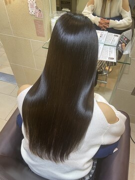 グレースバイハピネス(grace by happiness) 髪質改善 縮毛矯正 ロングレイヤー グレーベージュ 前髪 韓国