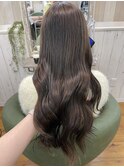 オリーブグレージュ