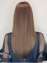 エスカーラ 表参道(THE ESCALA)