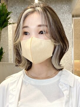 エリマ 横浜西口(elima) 横浜西口大人ショートレイヤーカットベージュカラー丸みボブ●