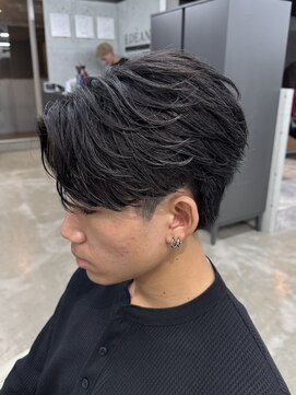 エデアンルクラ 下通(EDEAN Leclat) 熊本メンズパーマ センターパート ニュアンス MEN'S HAIR